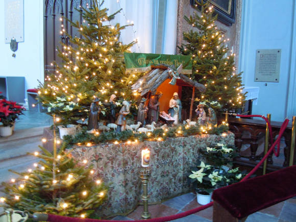 Kerststerren in de Stephansdom in Wenen