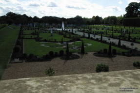 Hampton Court. Vista del parterre des de la planta davantera del palau