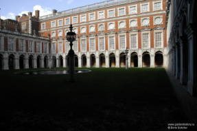 Tribunal Hampton. Fuente Courtyard Hampton Court