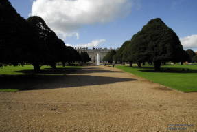 Hampton Court. Fountain Garden. Három sikátor