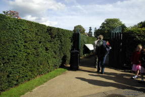 Hampton Court. Könnyű bejutni a labirintusba...