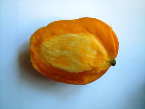 The cut mango resembles a clam