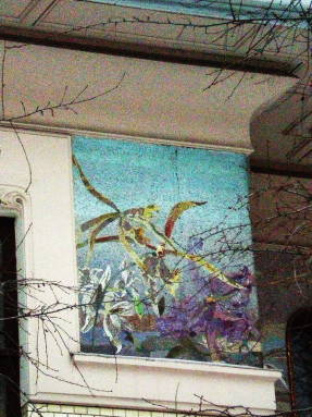 Frise fra Ryabushinskys herskapshus som viser orkideer. Arkitekt Shekhtel