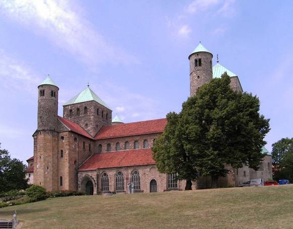 Hildesheimský tisícročný ružový ker